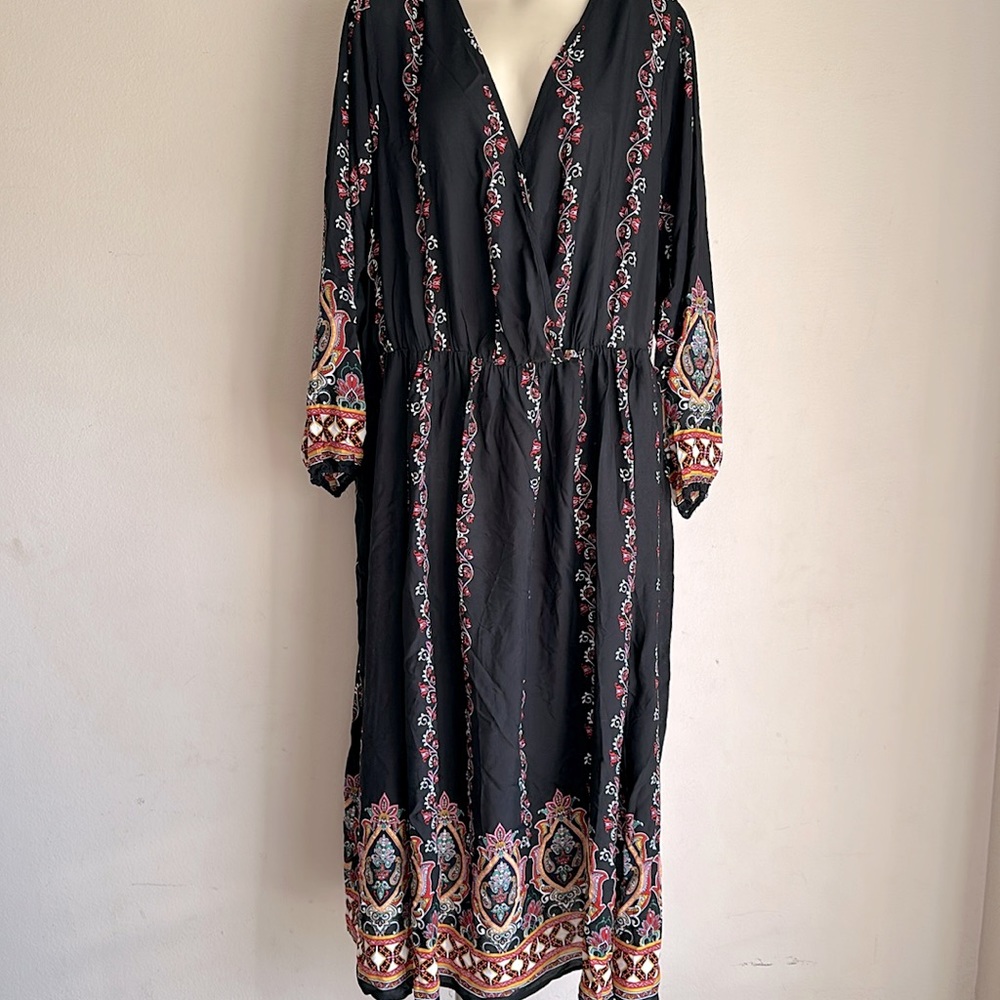 Maxi dress 3X boho black with paisley print NWT